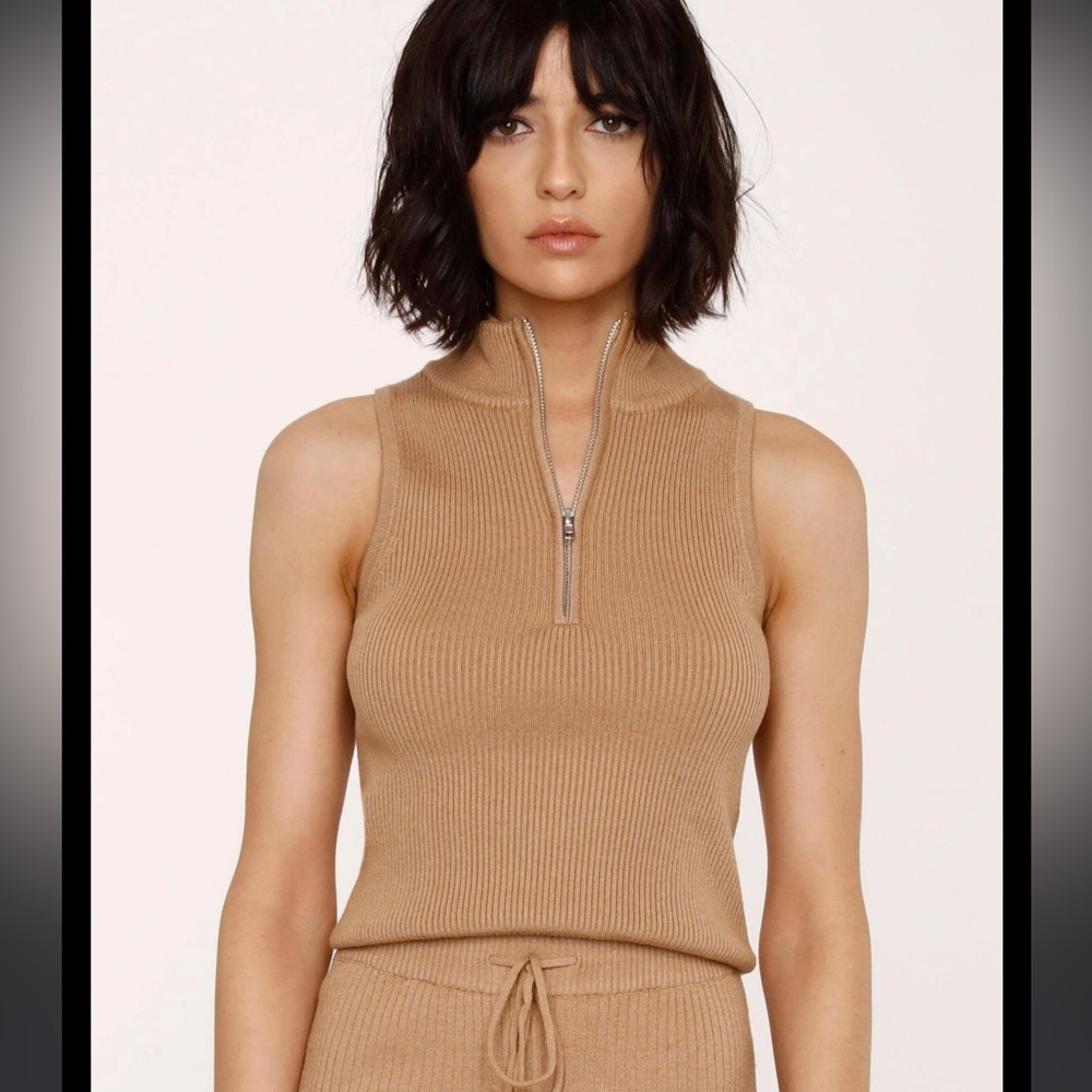 Heartloom Beatrix top revolve